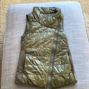 Like New - Reebok Army Green Vest